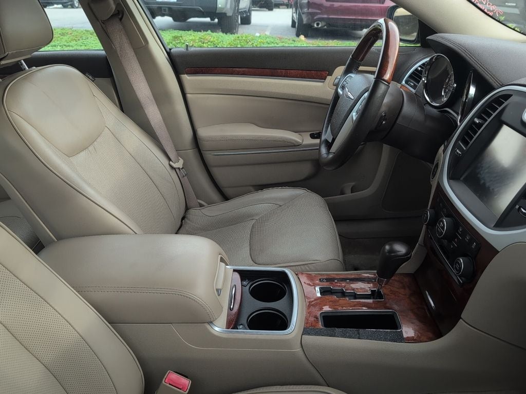 2011 Chrysler 300C Base