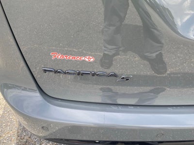 2020 Chrysler Pacifica Touring L Plus