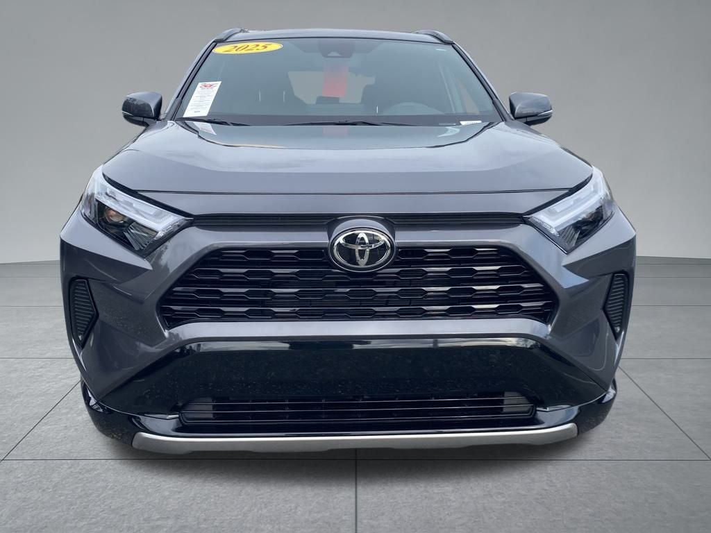 2025 Toyota RAV4 Hybrid SE