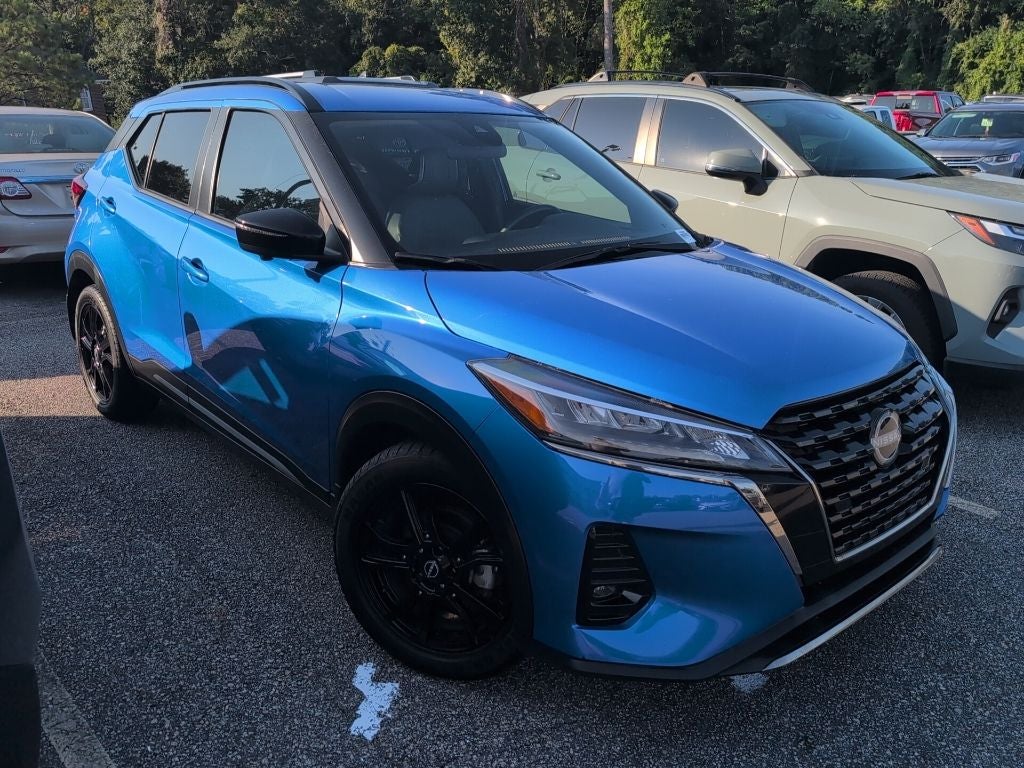 2023 Nissan Kicks SR