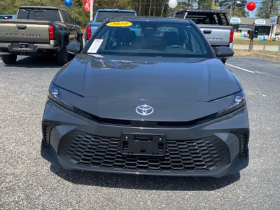 2025 Toyota Camry Hybrid SE