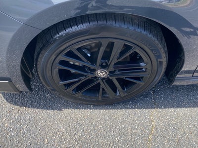 2025 Toyota Camry Hybrid SE