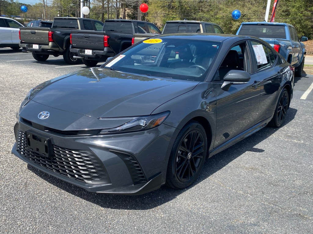 2025 Toyota Camry Hybrid SE