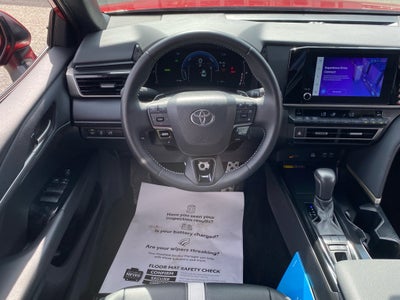 2025 Toyota Camry Hybrid SE
