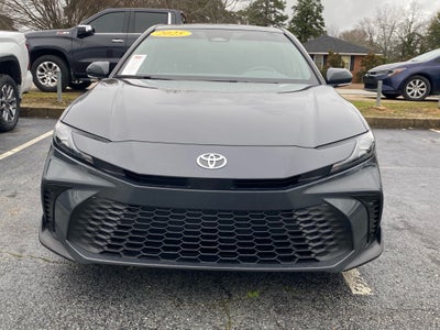 2025 Toyota Camry Hybrid SE