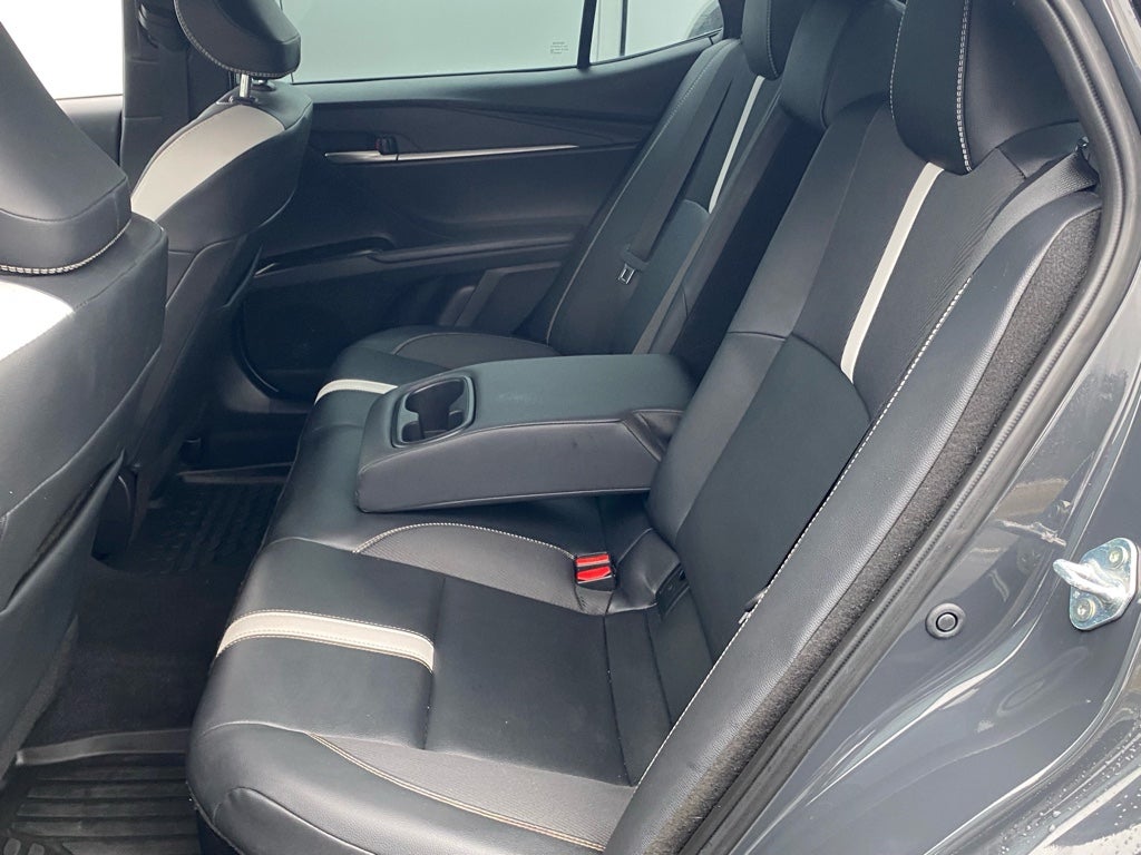 2025 Toyota Camry Hybrid SE