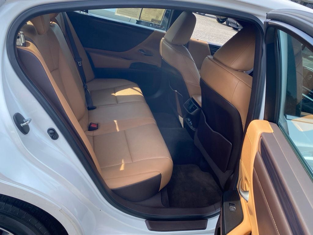 2021 Lexus ES 250