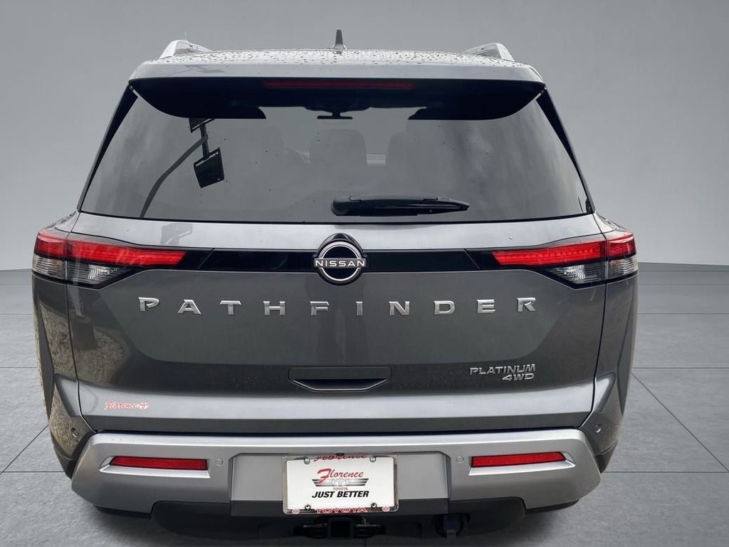 2023 Nissan Pathfinder Platinum