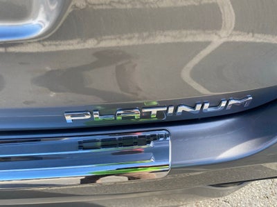 2025 Toyota Highlander Hybrid Platinum