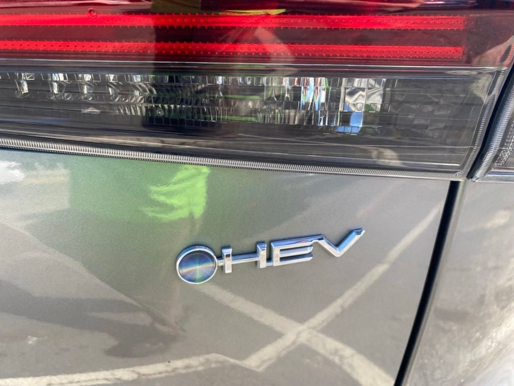 2025 Toyota Highlander Hybrid Platinum