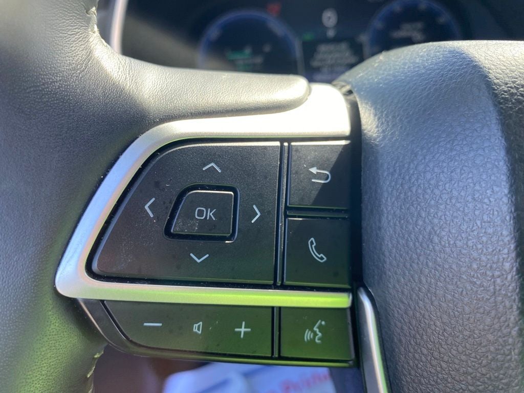 2025 Toyota Highlander Hybrid Platinum