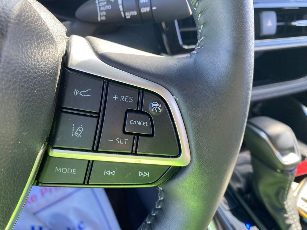 2025 Toyota Highlander Hybrid Platinum