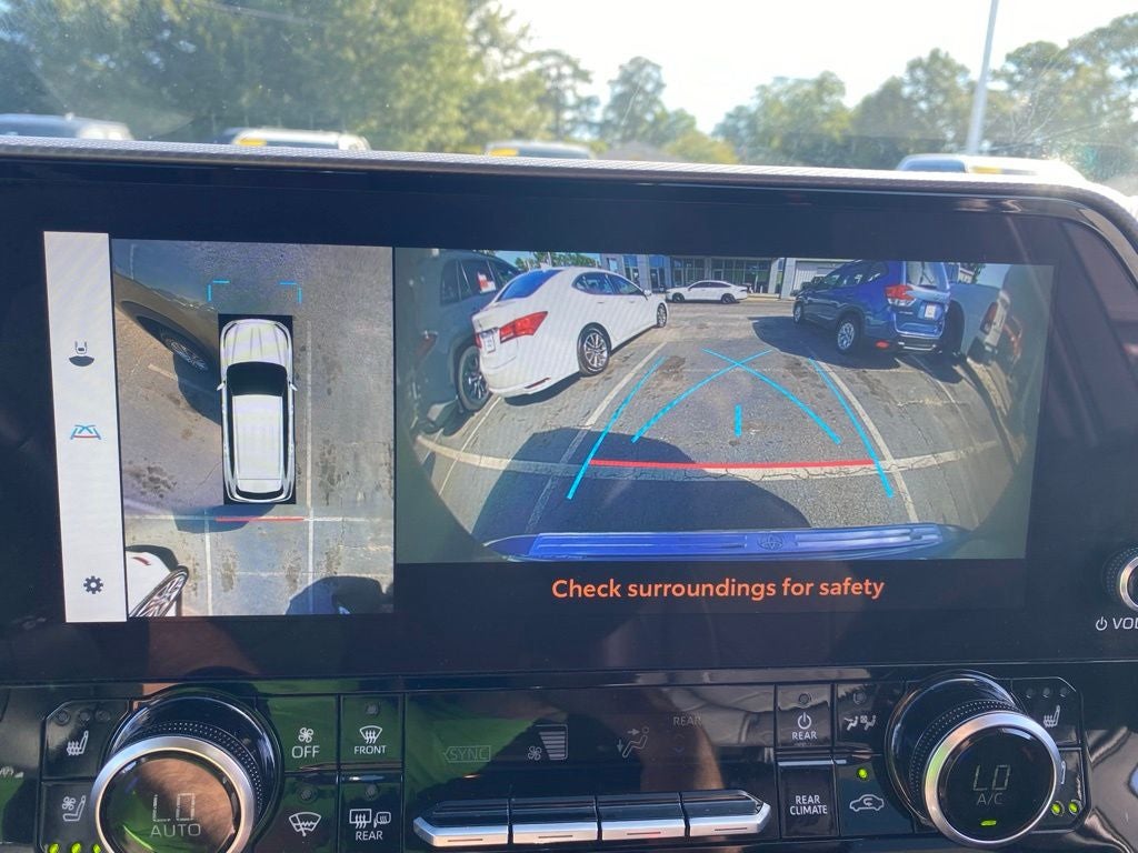 2025 Toyota Highlander Hybrid Platinum