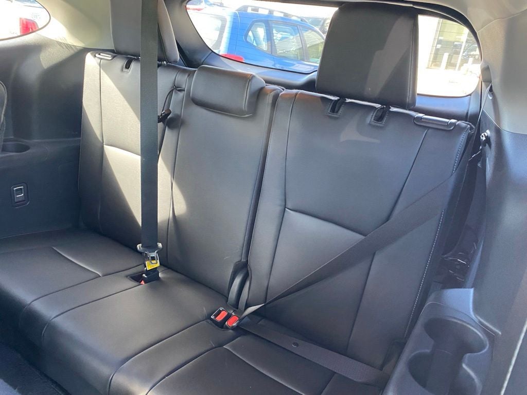 2025 Toyota Highlander Hybrid Platinum