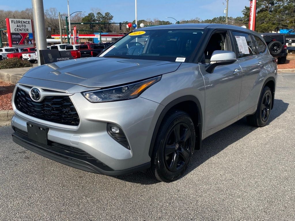 2024 Toyota Highlander LE