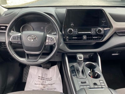 2023 Toyota Highlander LE
