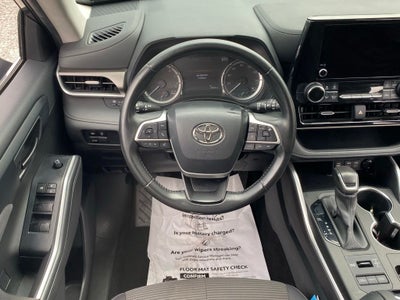 2023 Toyota Highlander LE