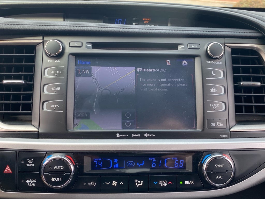 2019 Toyota Highlander SE Nightshade