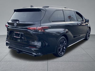 2025 Toyota Sienna XSE 7 Passenger