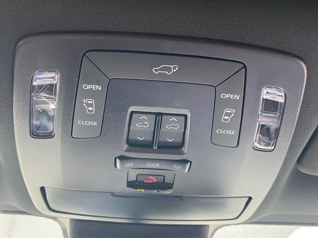 2025 Toyota Sienna XSE 7 Passenger