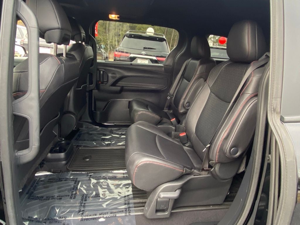 2025 Toyota Sienna XSE 7 Passenger