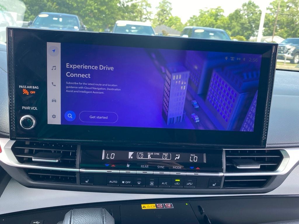 2025 Toyota Sienna XLE 8 Passenger