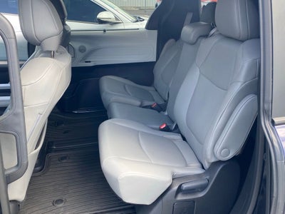 2025 Toyota Sienna XLE 8 Passenger