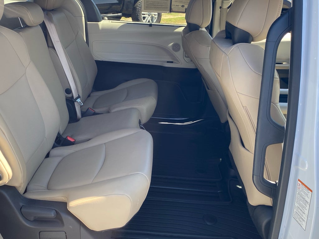 2024 Toyota Sienna XLE