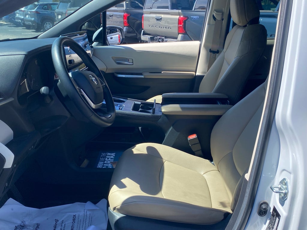 2024 Toyota Sienna XLE