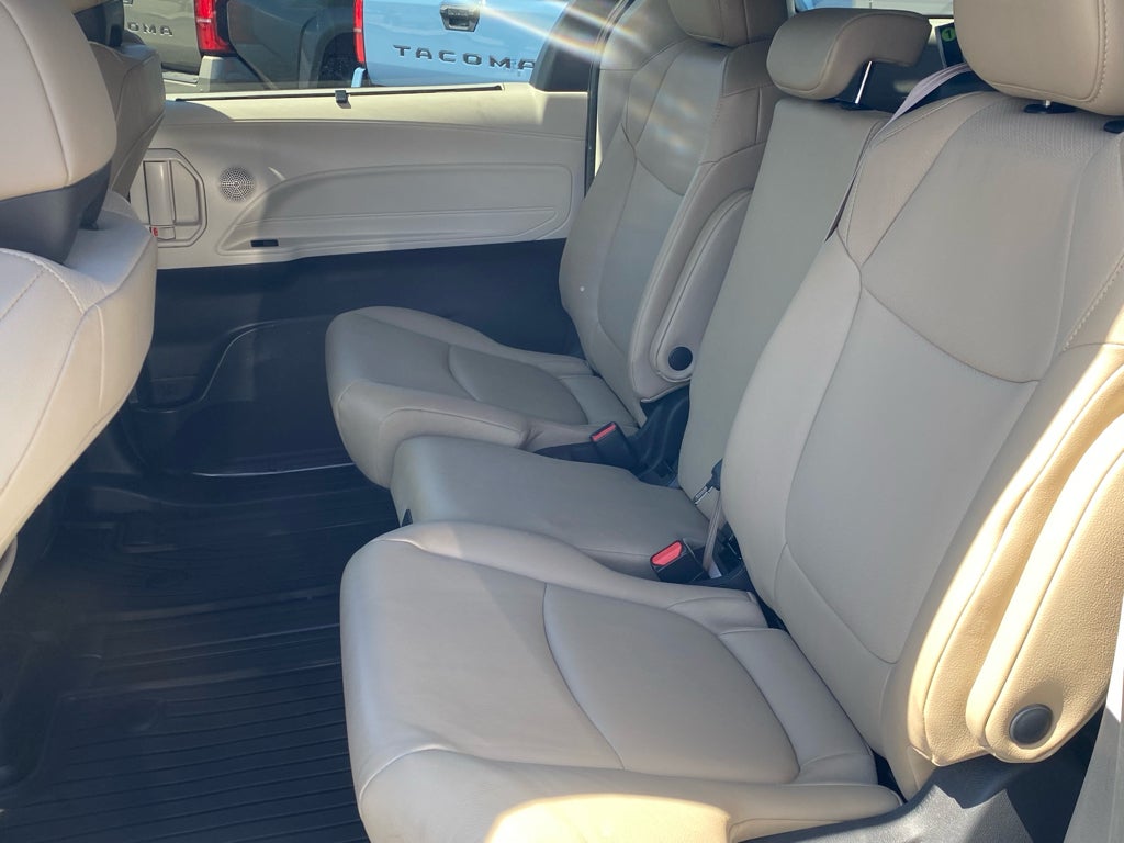 2024 Toyota Sienna XLE