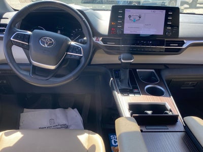 2024 Toyota Sienna XLE