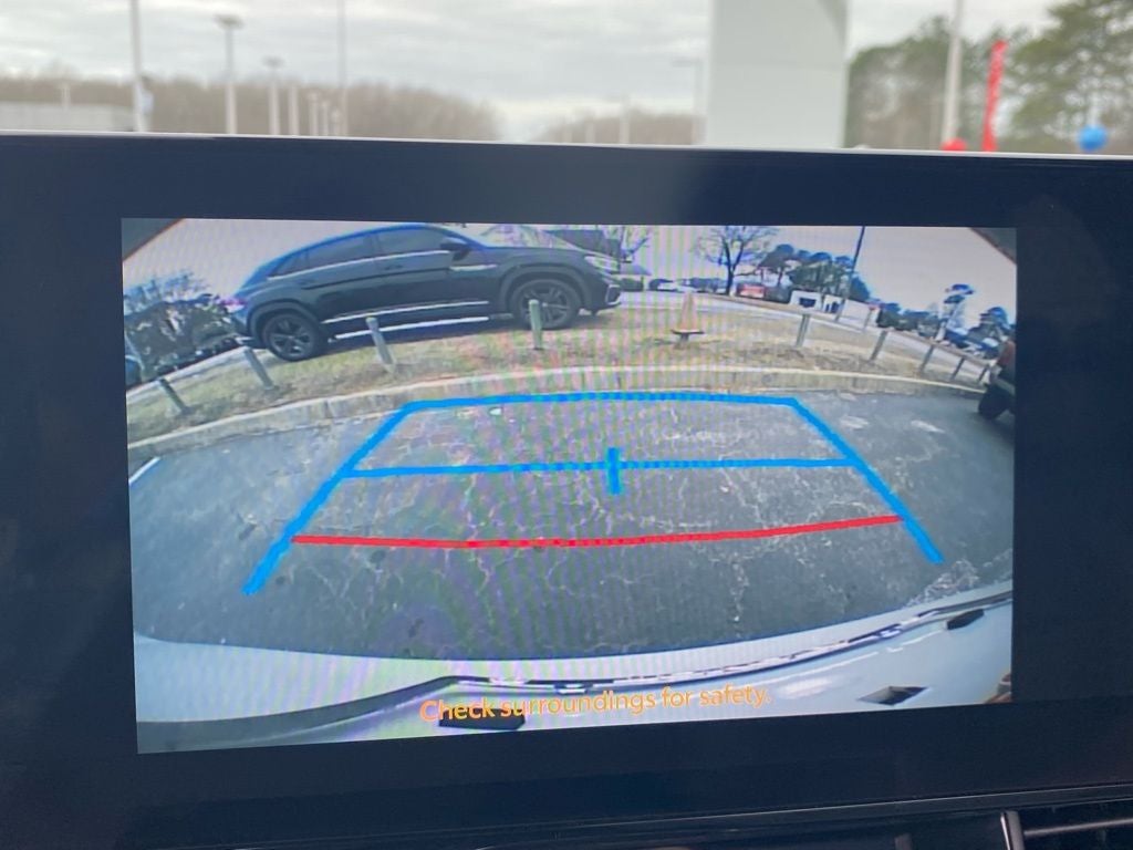 2025 Toyota Sienna XLE 8 Passenger