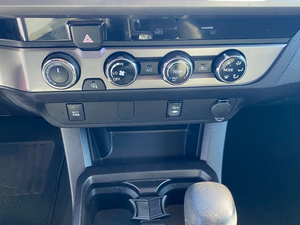 2016 Toyota Tacoma SR V6