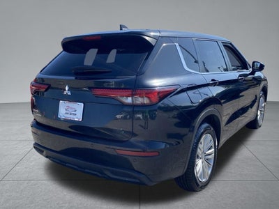 2023 Mitsubishi Outlander ES