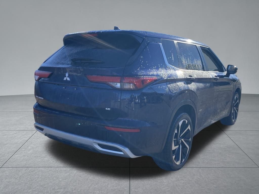2024 Mitsubishi Outlander SE