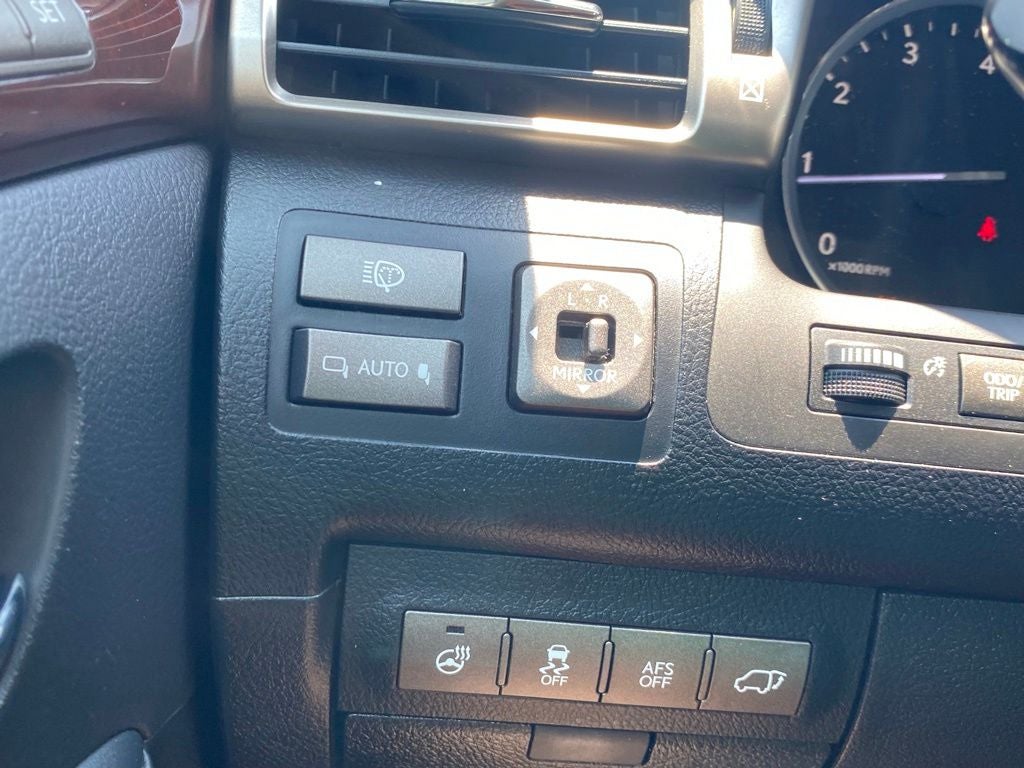 2014 Lexus LX 570