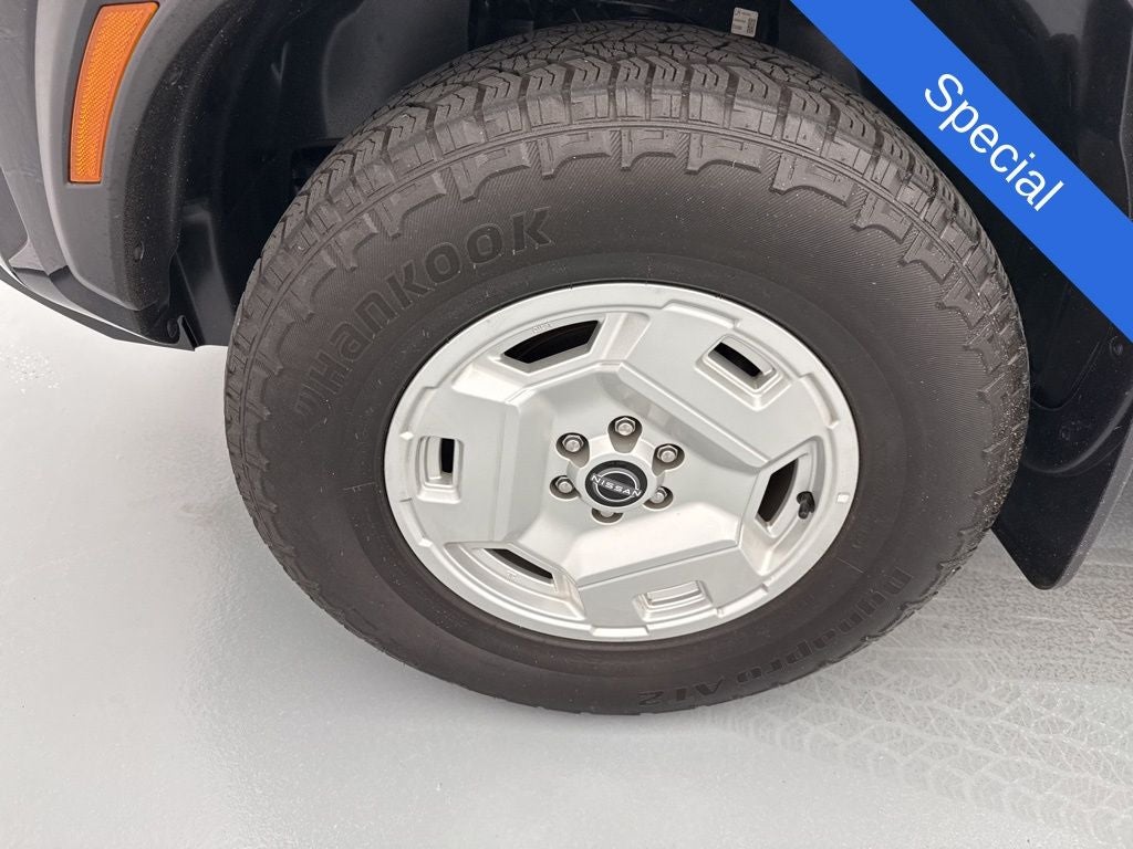 2024 Nissan Frontier SV