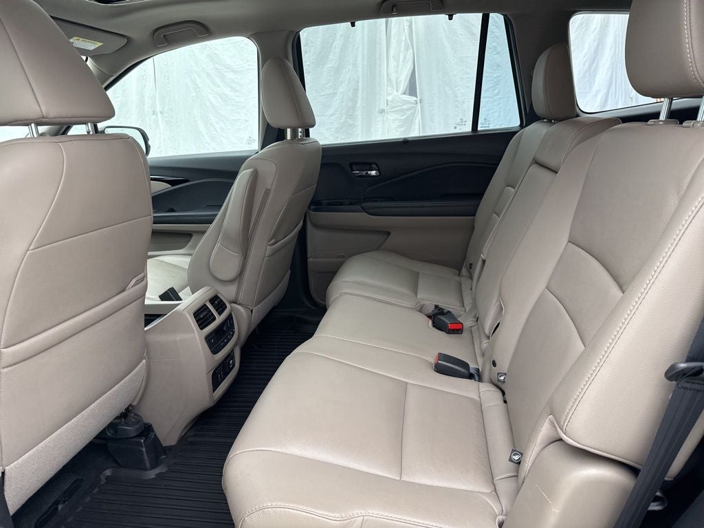 2022 Honda Pilot Touring 8 Passenger