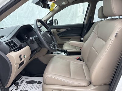 2022 Honda Pilot Touring 8 Passenger