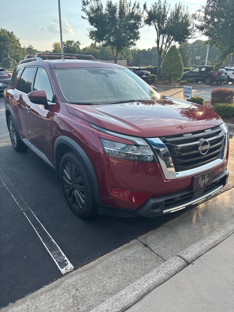 2023 Nissan Pathfinder SL