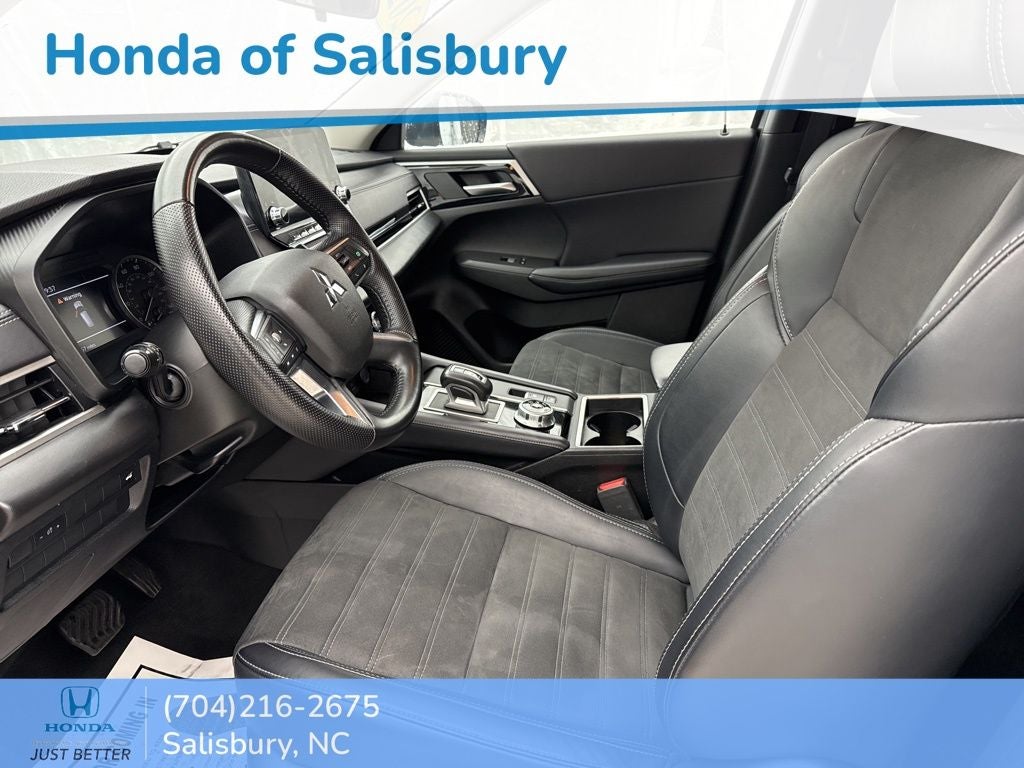 2024 Mitsubishi Outlander SE