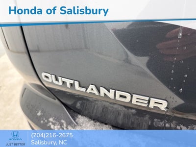 2024 Mitsubishi Outlander SE