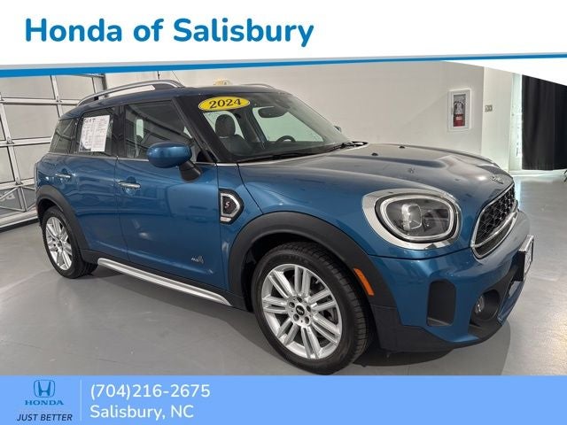 2024 MINI Cooper S Countryman Iconic