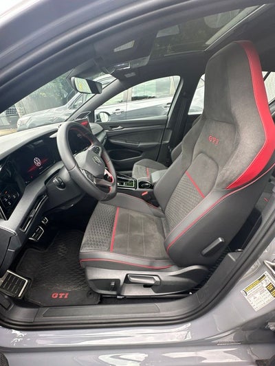 2025 Volkswagen Golf GTI 2.0T SE