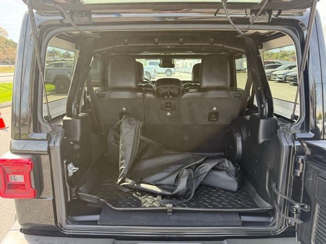 2021 Jeep Wrangler Unlimited Sahara Altitude