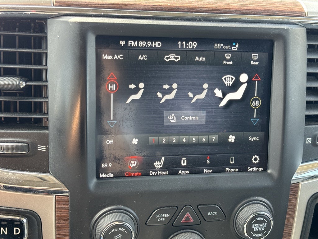 2019 RAM 1500 Classic Laramie