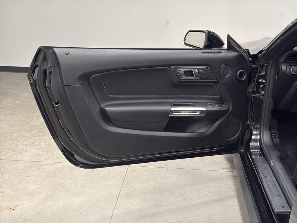 2022 Ford Mustang EcoBoost