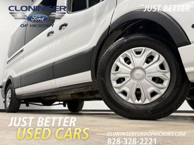 2024 Ford Transit Wagon XLT