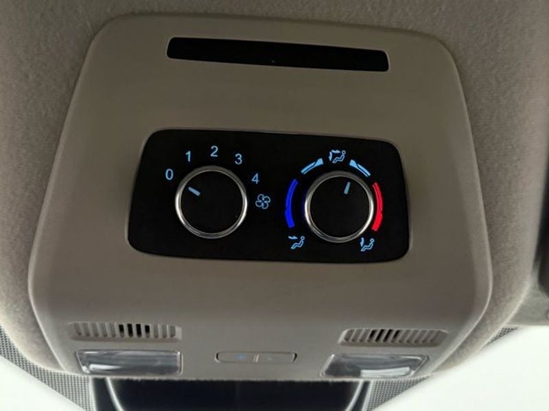 2024 Ford Transit Wagon XLT