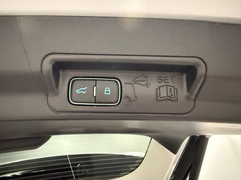 2026 Ford Explorer Active (200A)